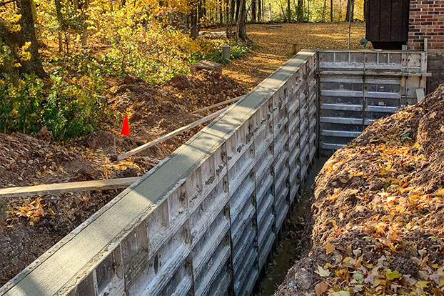 concrete-retaining-wall-ksi-construction-wisconsin-101920-mg