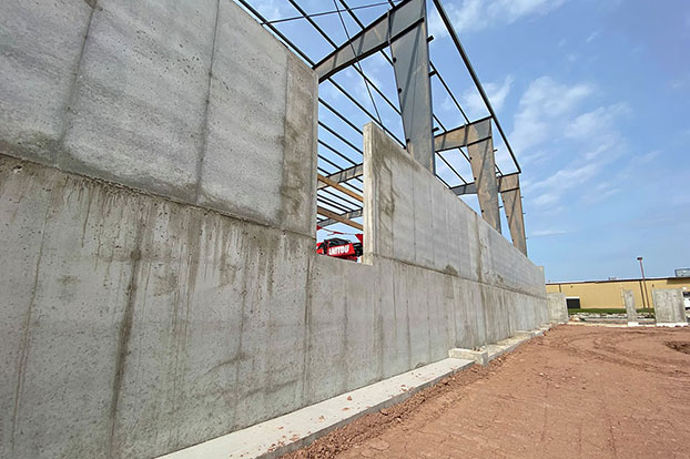 Commercial concrete wall KSI Construction Wisconsin